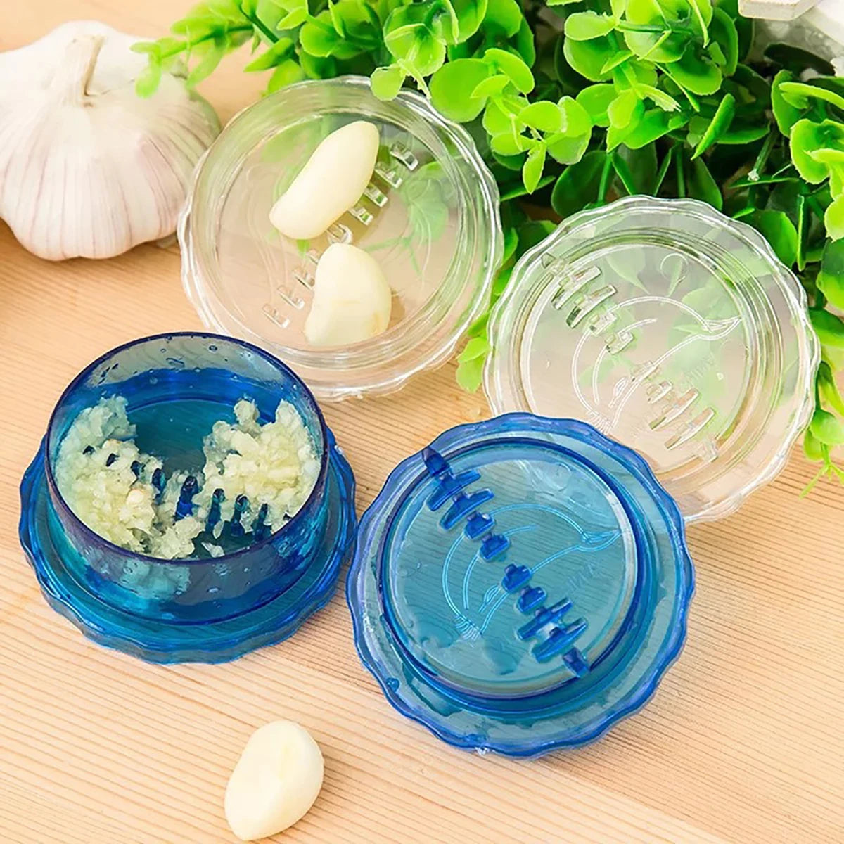 Nestora TwistCrush – Manual Garlic Press | Roll & Chop Kitchen Grinder