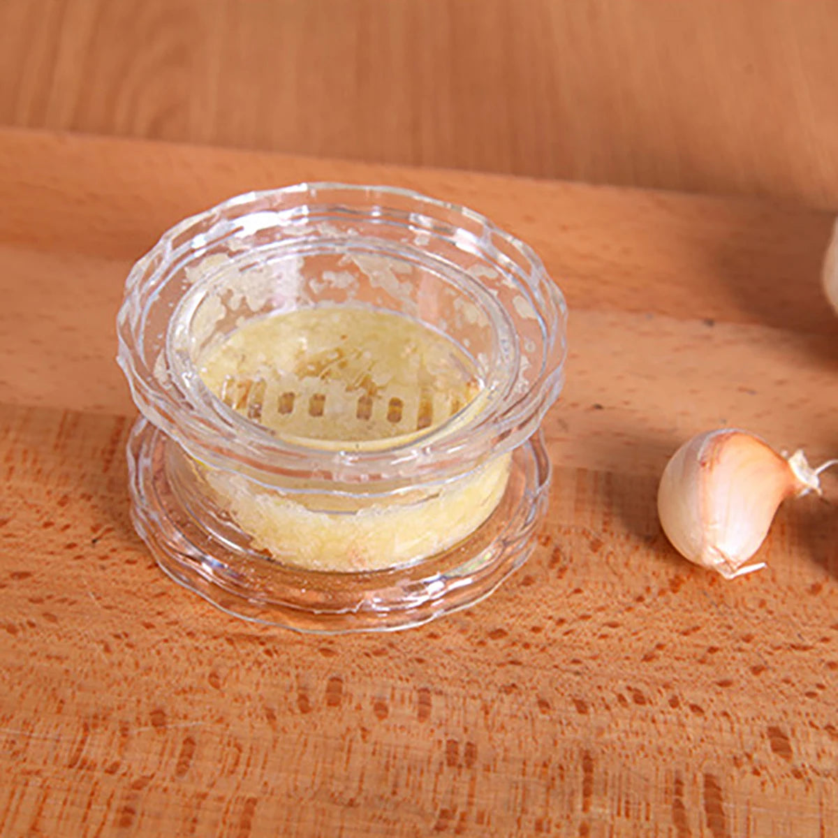 Nestora TwistCrush – Manual Garlic Press | Roll & Chop Kitchen Grinder